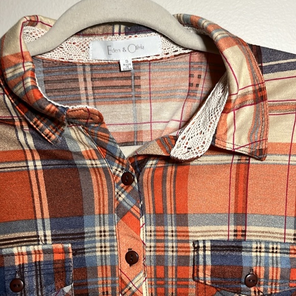 Button down shirt - Picture 2 of 4